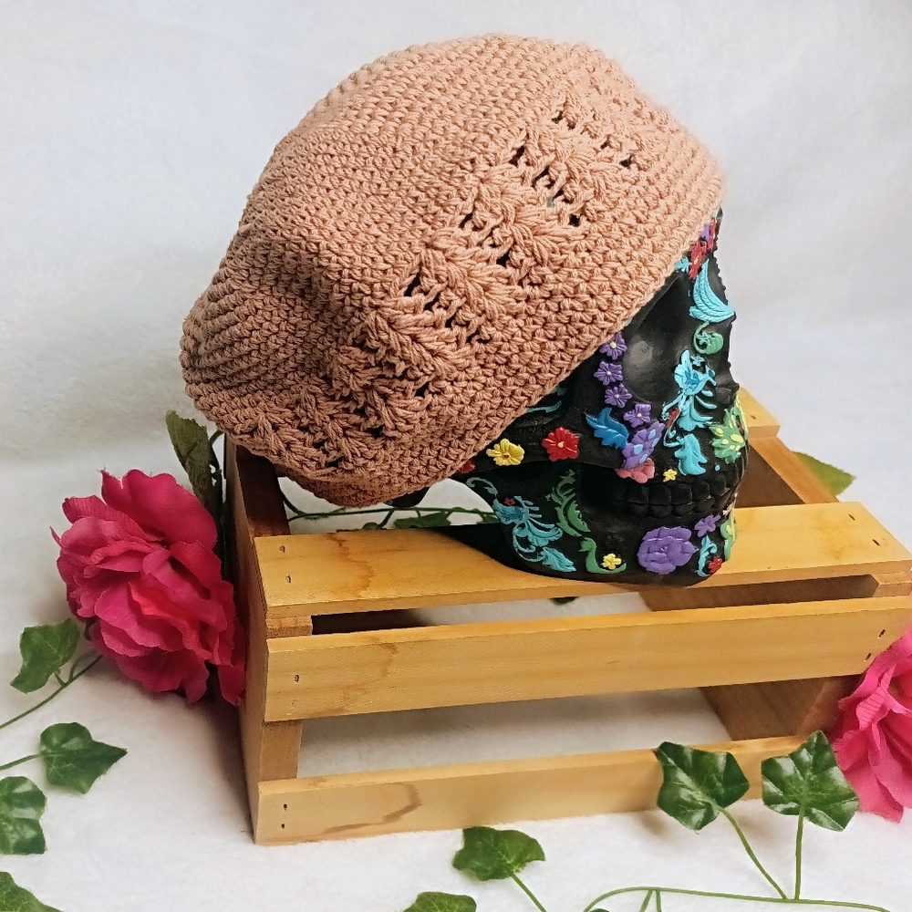 **NWOT** Light Brown Women's Crochet Beret Hat 🤎